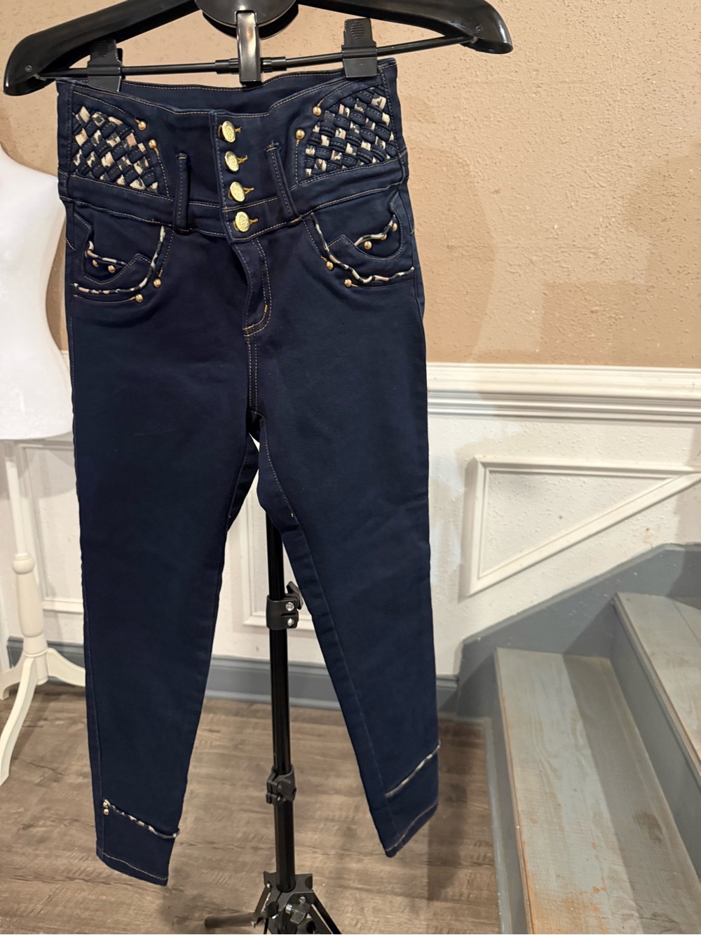Colombian High Waist Butt Lift Pants Gold Detail